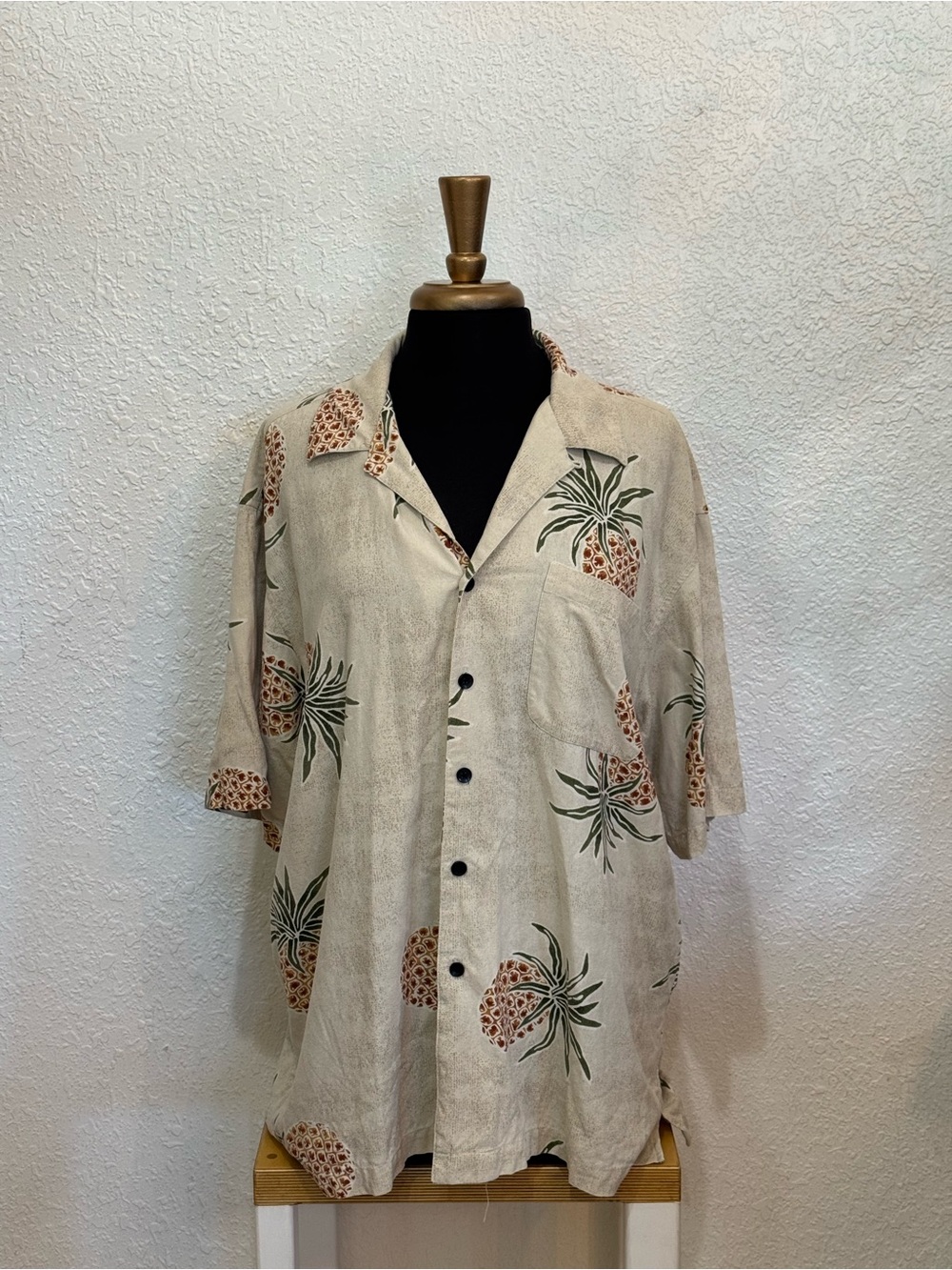 Men's Beige Pineapple Print Short-Sleeve Resort Shirt